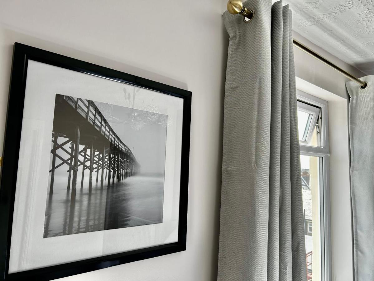 Hotel No5, Beachfront With Free Private Car Park Llandudno Bagian luar foto