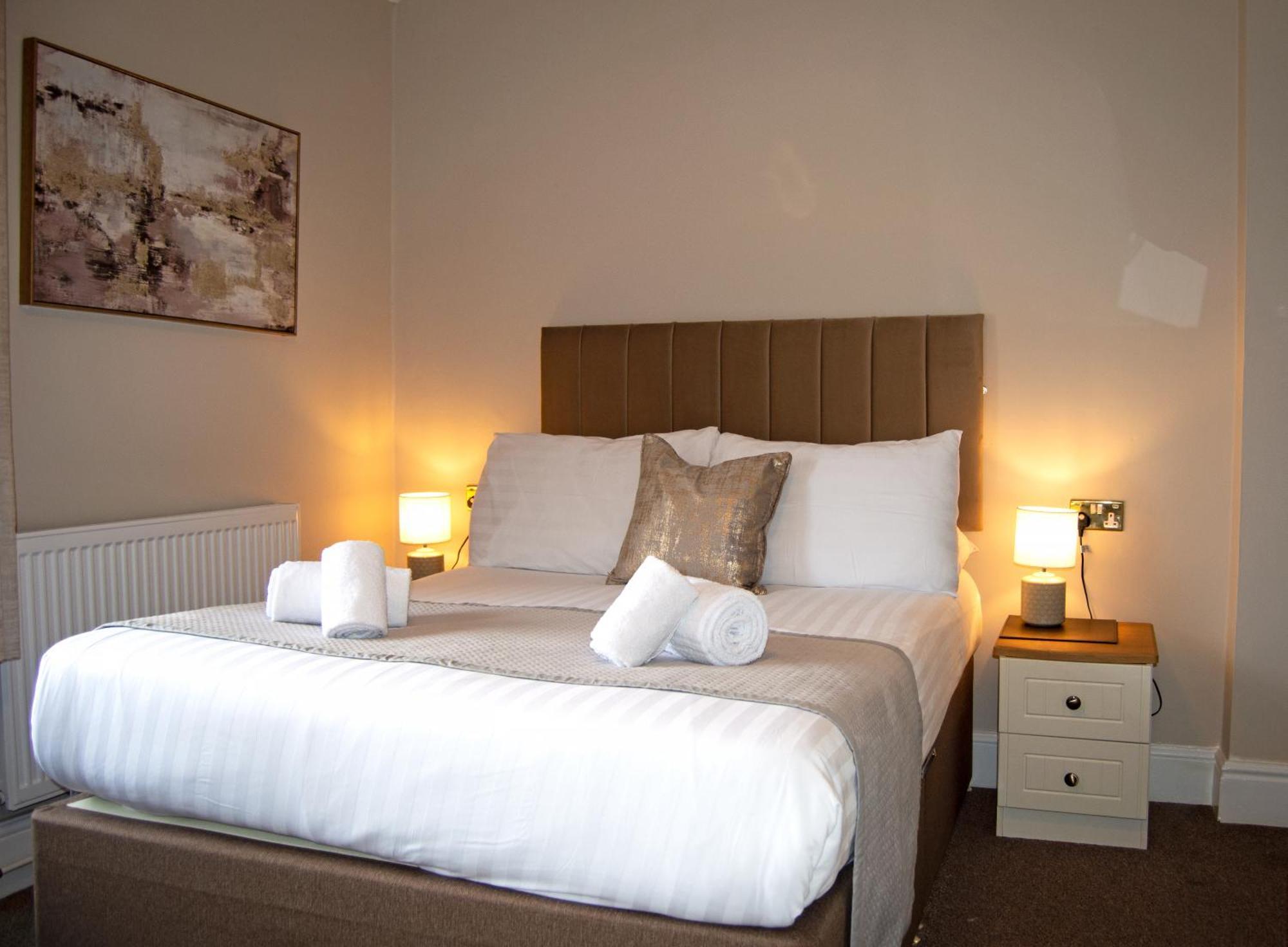 Hotel No5, Beachfront With Free Private Car Park Llandudno Bagian luar foto