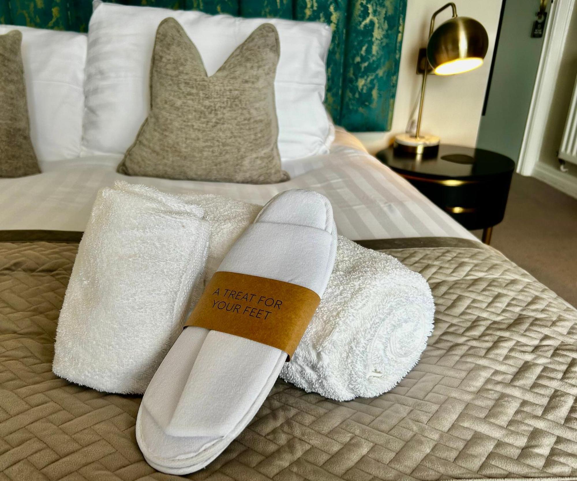 Hotel No5, Beachfront With Free Private Car Park Llandudno Bagian luar foto